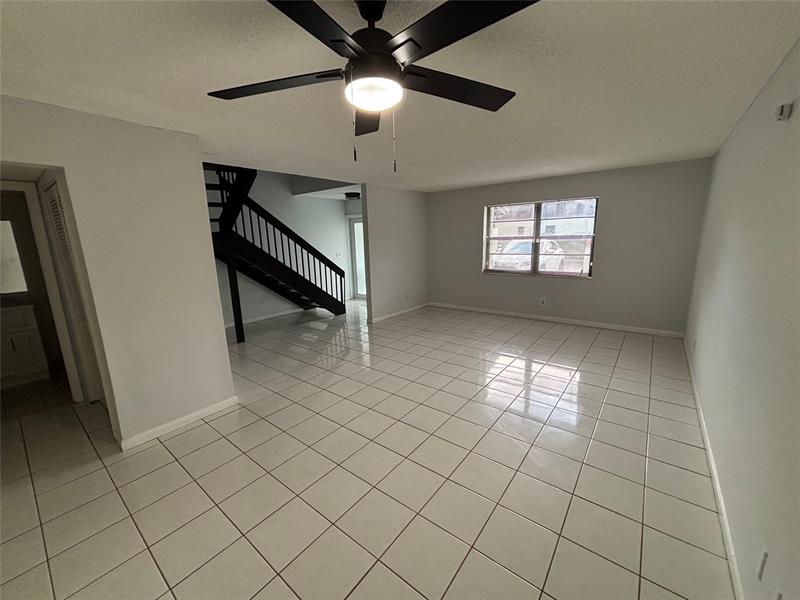 Image 12 of 33 For 6837 39th Dr