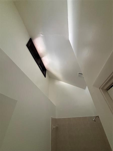 Image 17 of 33 For 6837 39th Dr