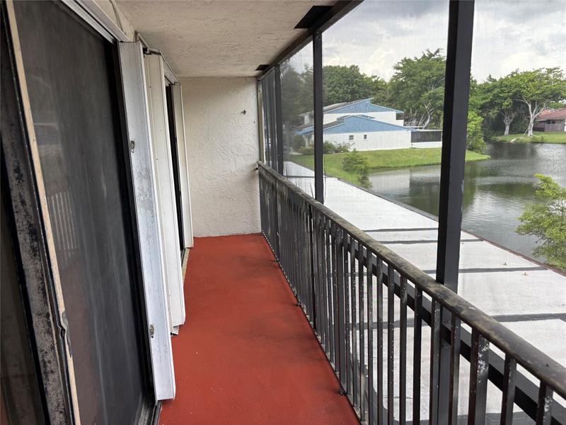 Image 27 of 33 For 6837 39th Dr