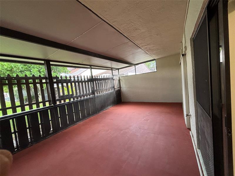 Image 29 of 33 For 6837 39th Dr