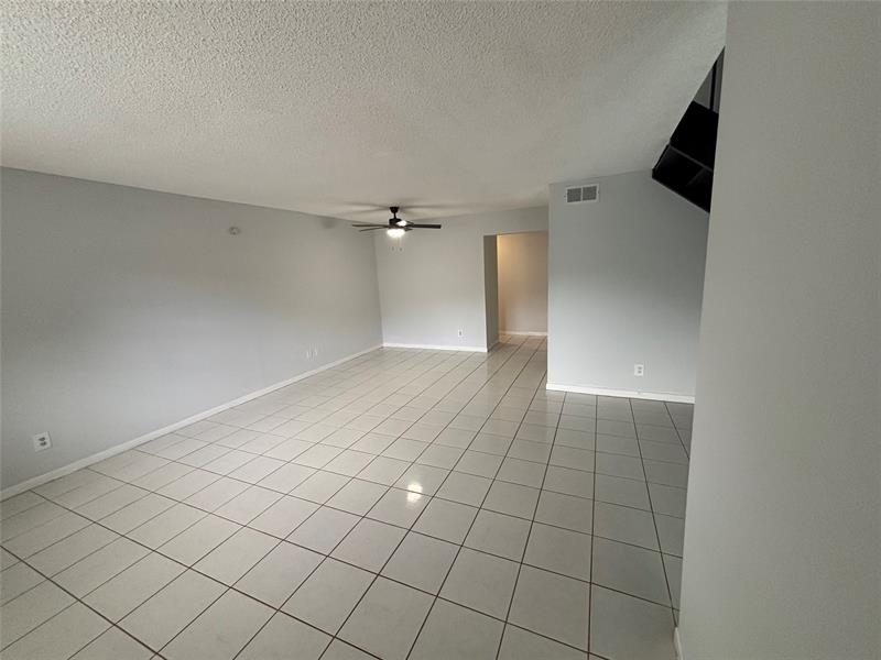 Image 6 of 33 For 6837 39th Dr