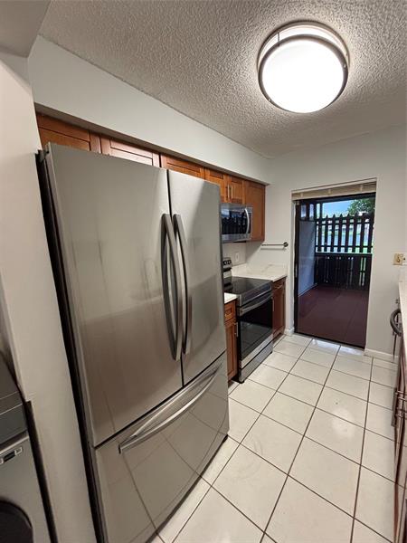 Image 9 of 33 For 6837 39th Dr