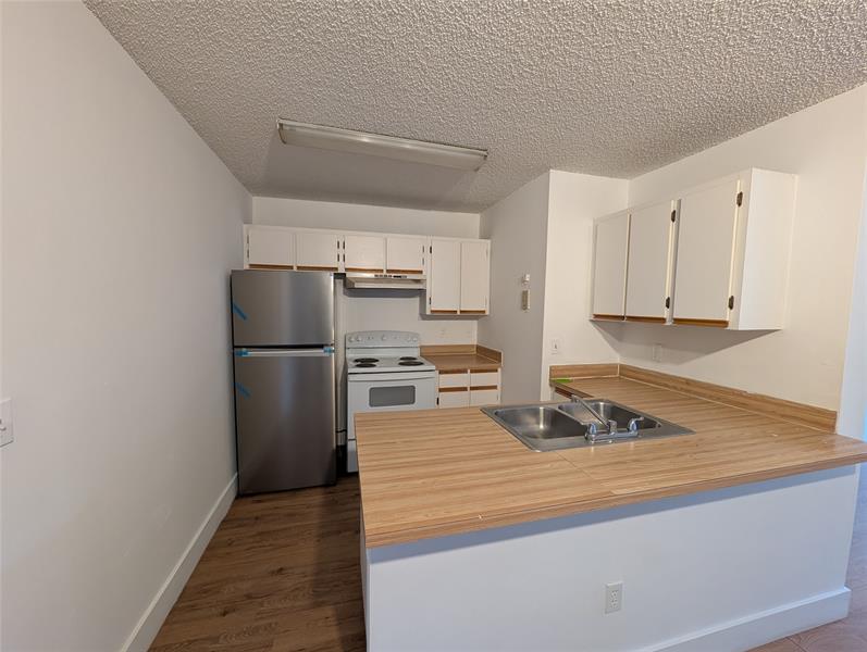Image 4 of 15 For 18324 68th Ave  K