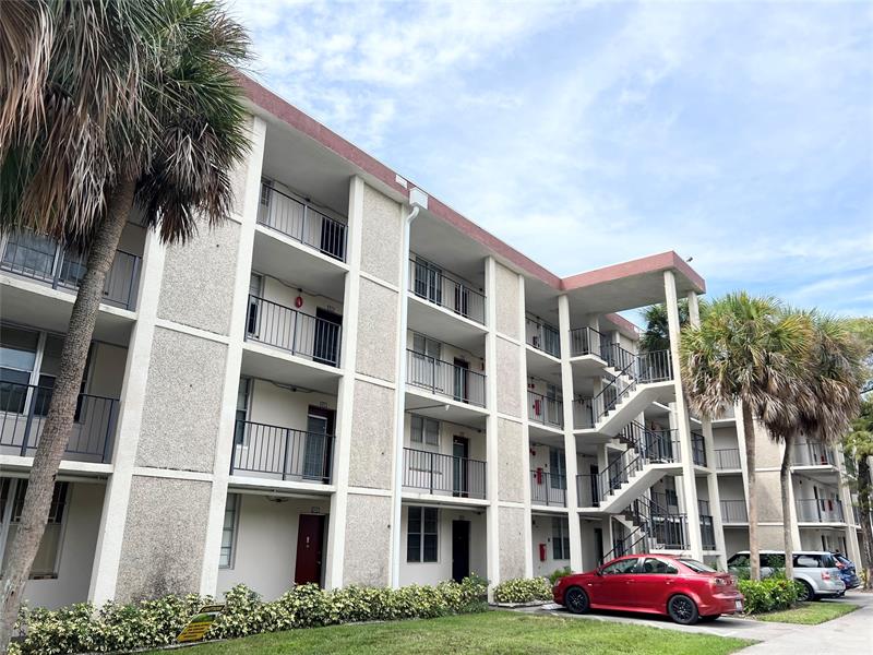 Details for 2650 49th Ave  125, Lauderdale Lakes, FL 33313