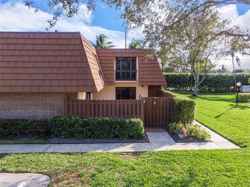 Details for 825 Center St  4 A, Jupiter, FL 33458