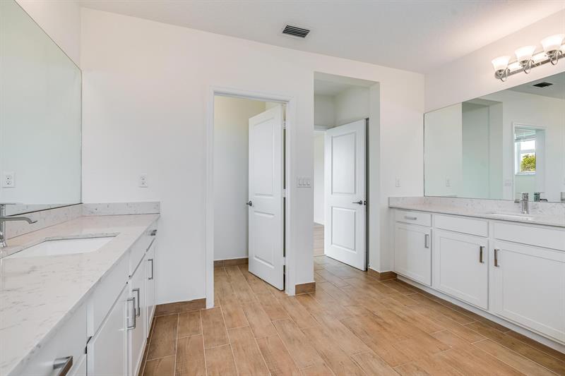 Image 34 of 53 For 4194 Marina Way