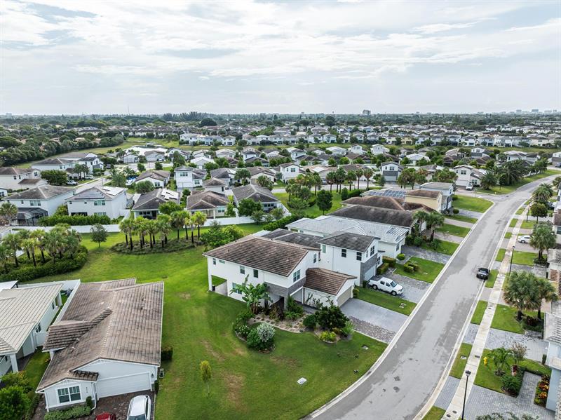 Image 38 of 53 For 4194 Marina Way