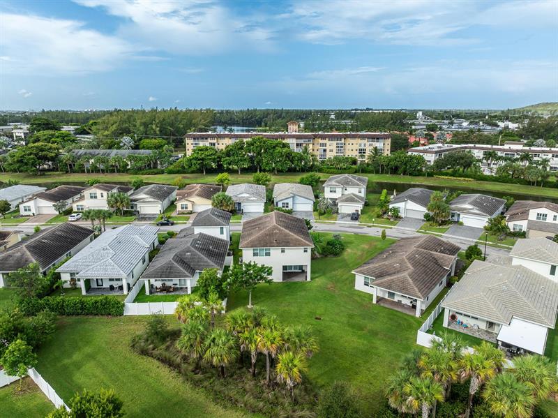 Image 40 of 53 For 4194 Marina Way