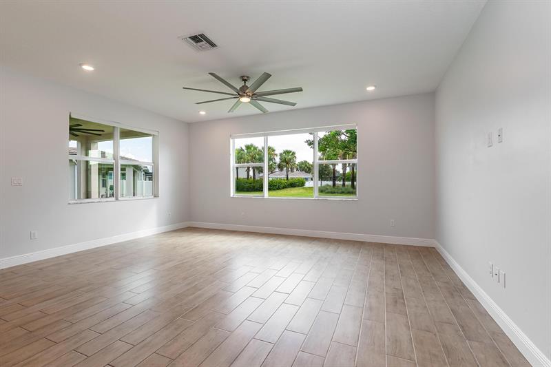 Image 6 of 53 For 4194 Marina Way
