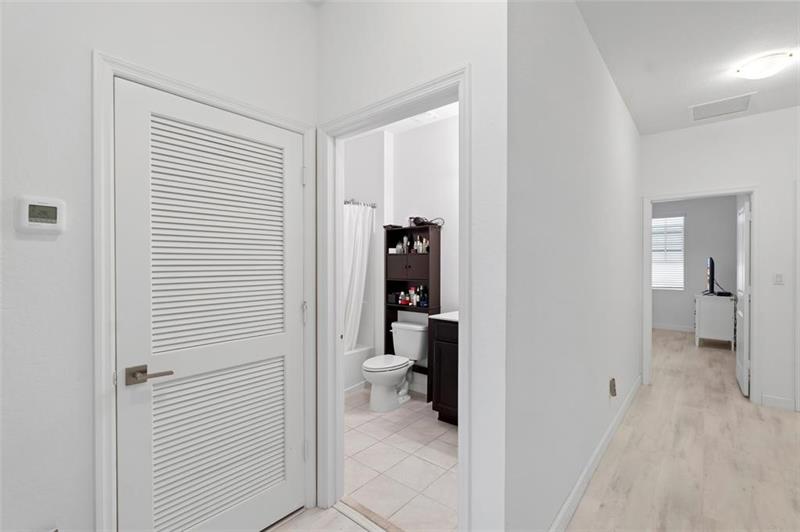 Image 23 of 33 For 4029 11th Drive
