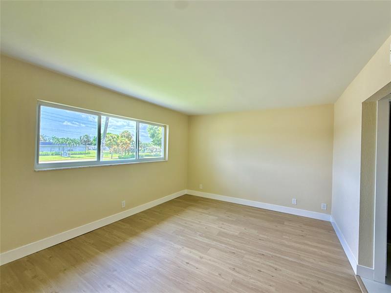 Image 11 of 19 For 7887 Golf Circle Dr  211