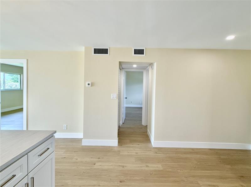 Image 15 of 19 For 7887 Golf Circle Dr  211