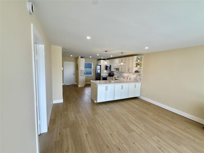 Image 6 of 19 For 7887 Golf Circle Dr  211