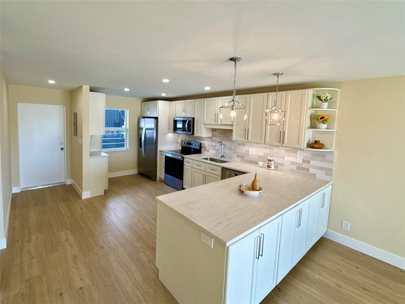 Image 7 of 19 For 7887 Golf Circle Dr  211