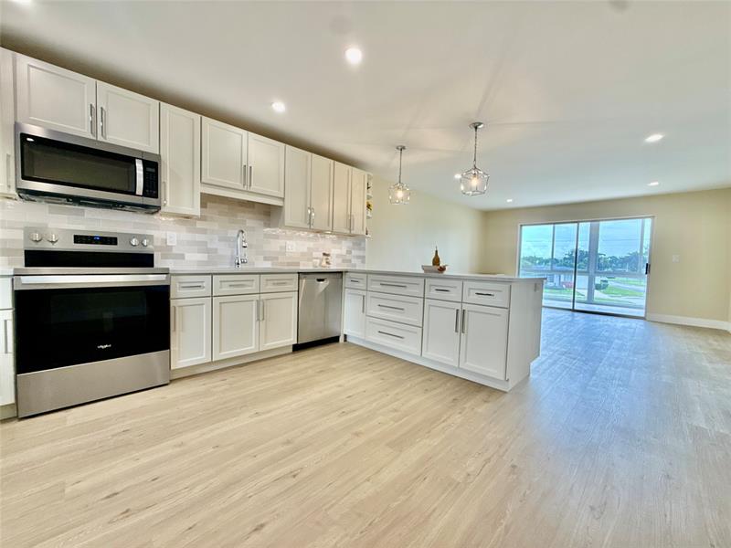 Image 8 of 19 For 7887 Golf Circle Dr  211