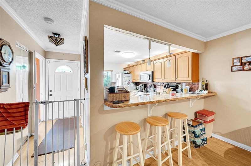 Image 11 of 17 For 809 Crystal Lake Dr  809