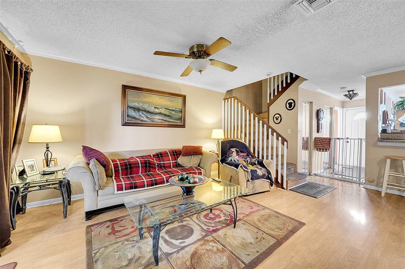 Image 16 of 17 For 809 Crystal Lake Dr  809