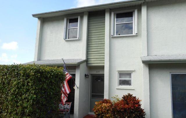 Image 3 of 17 For 809 Crystal Lake Dr  809