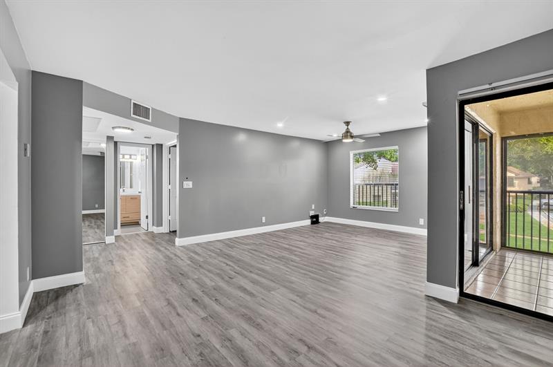 Image 12 of 47 For 3751 Cocoplum Cir  3564