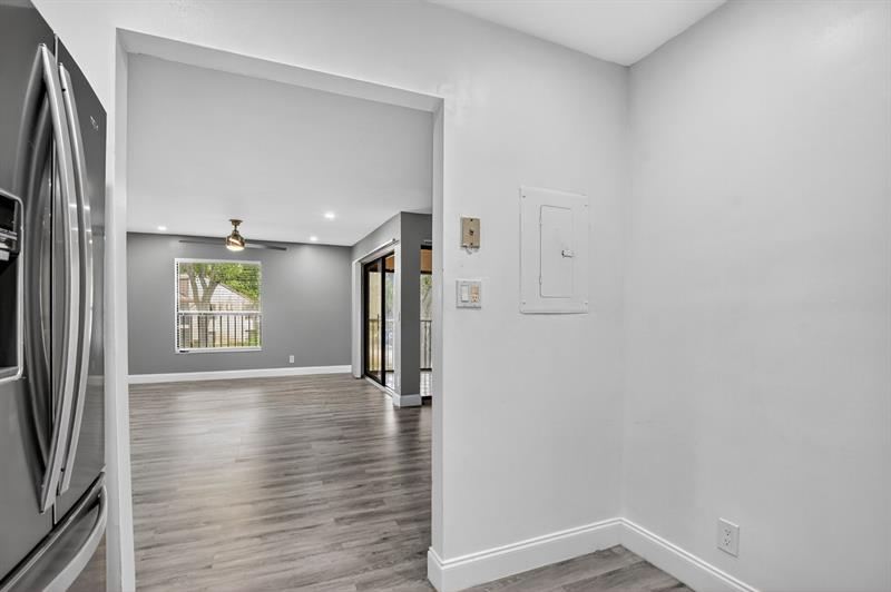 Image 15 of 47 For 3751 Cocoplum Cir  3564
