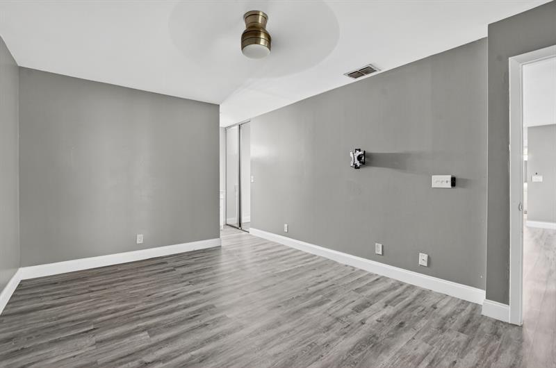 Image 18 of 47 For 3751 Cocoplum Cir  3564