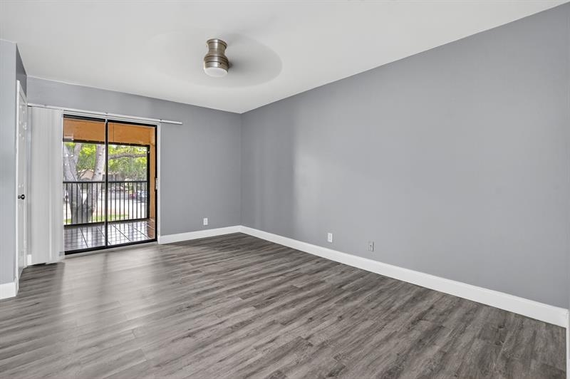 Image 19 of 47 For 3751 Cocoplum Cir  3564