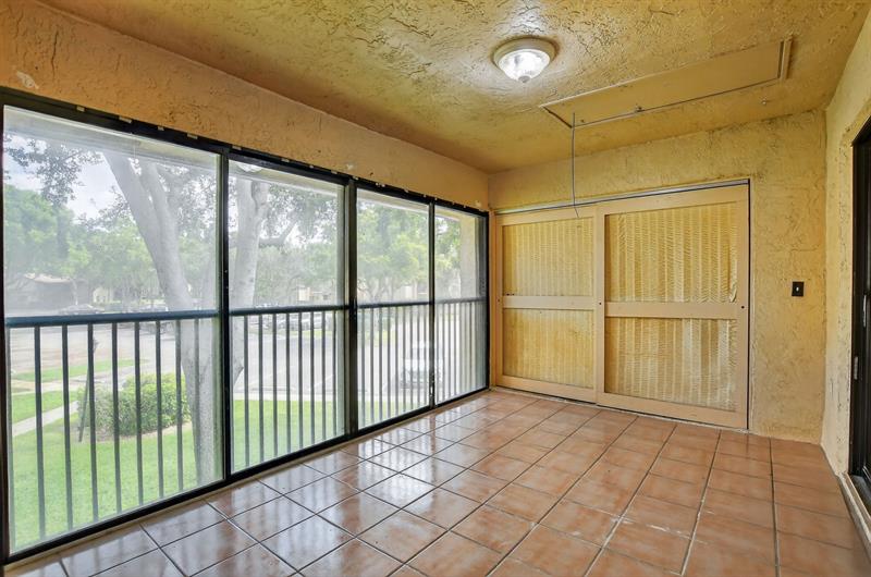 Image 29 of 47 For 3751 Cocoplum Cir  3564