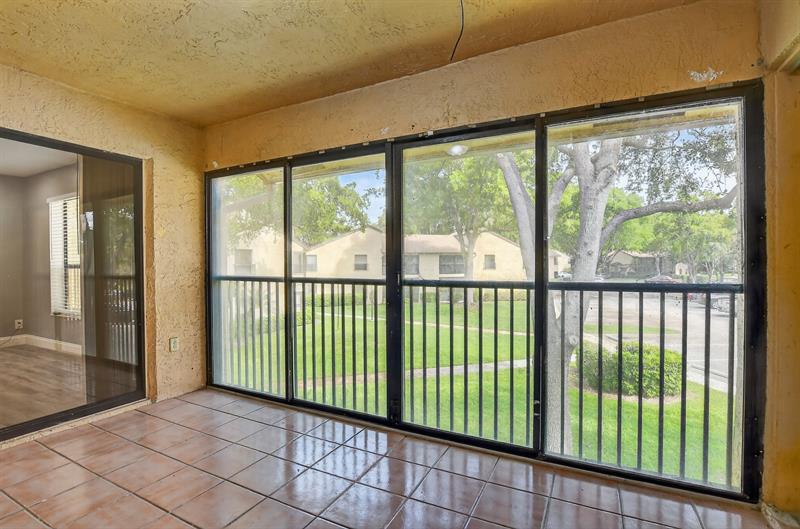 Image 32 of 47 For 3751 Cocoplum Cir  3564