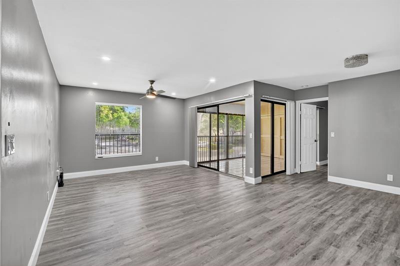 Image 7 of 47 For 3751 Cocoplum Cir  3564