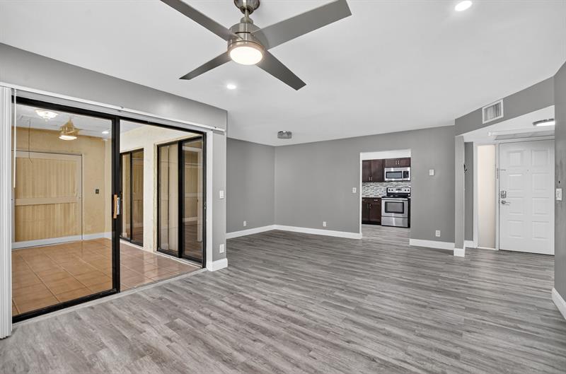 Image 9 of 47 For 3751 Cocoplum Cir  3564