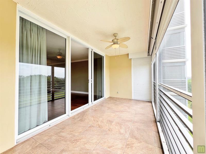 Image 25 of 66 For 3510 Oaks Way  601