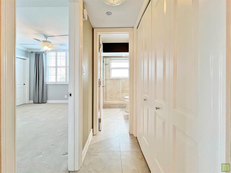 Image 31 of 66 For 3510 Oaks Way  601