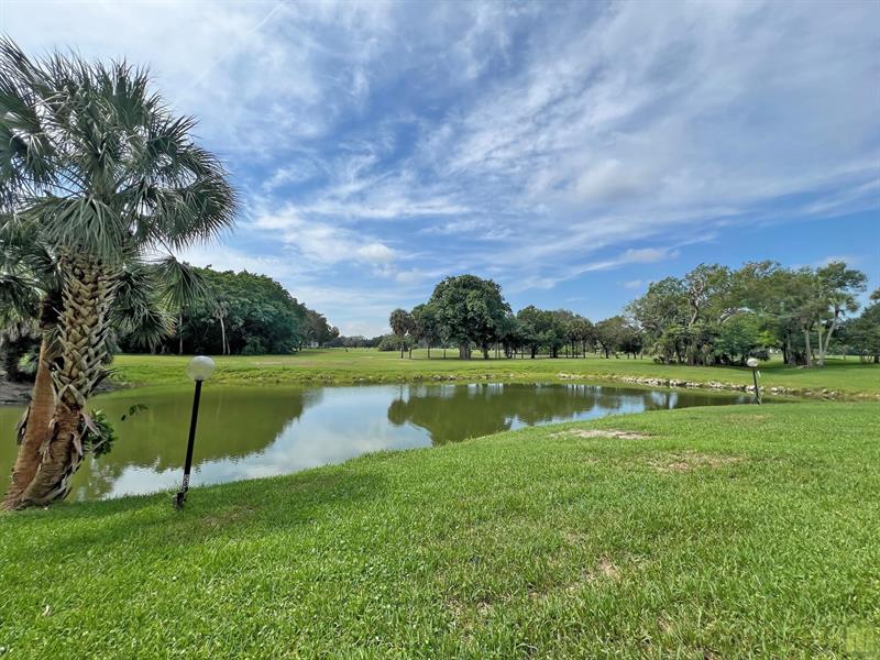 Image 55 of 66 For 3510 Oaks Way  601