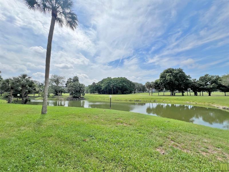 Image 56 of 66 For 3510 Oaks Way  601