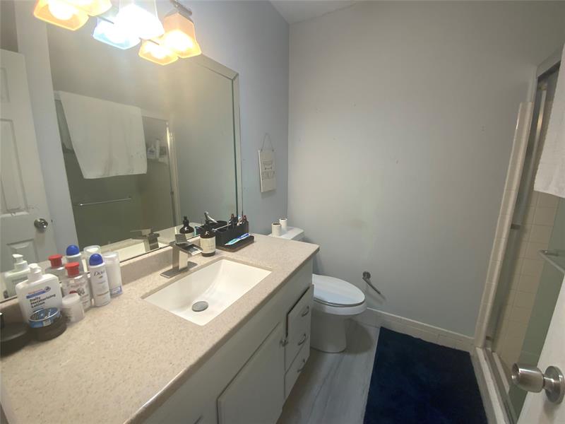 Image 17 of 21 For 1795 Satinwood Cr Circle  1795