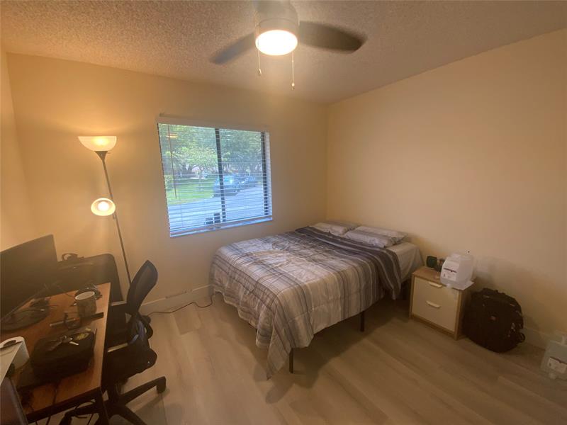 Image 21 of 21 For 1795 Satinwood Cr Circle  1795