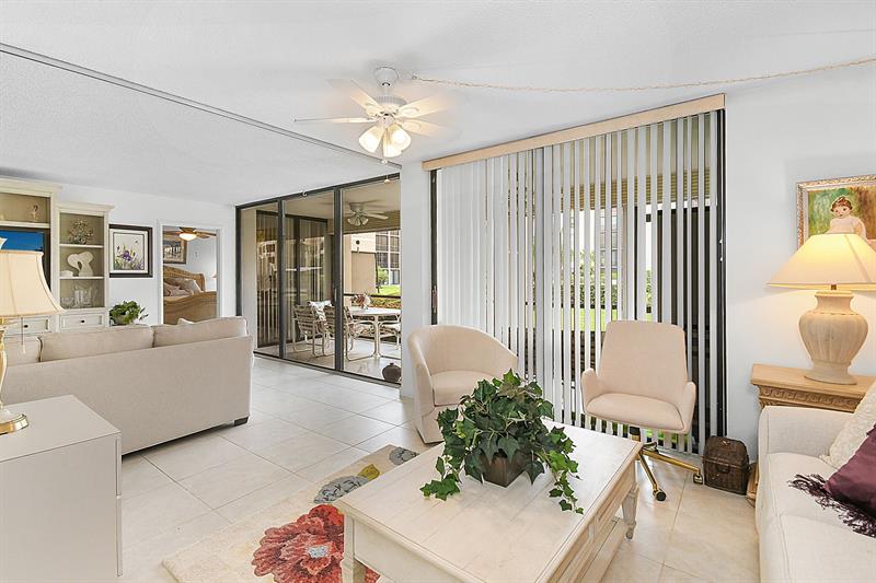 Image 15 of 32 For 3412 Causeway Blvd  103