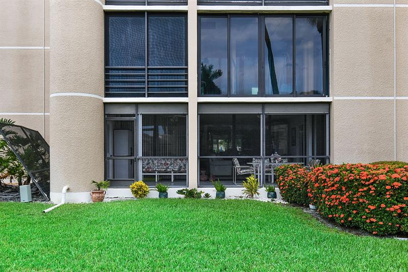 Image 22 of 32 For 3412 Causeway Blvd  103