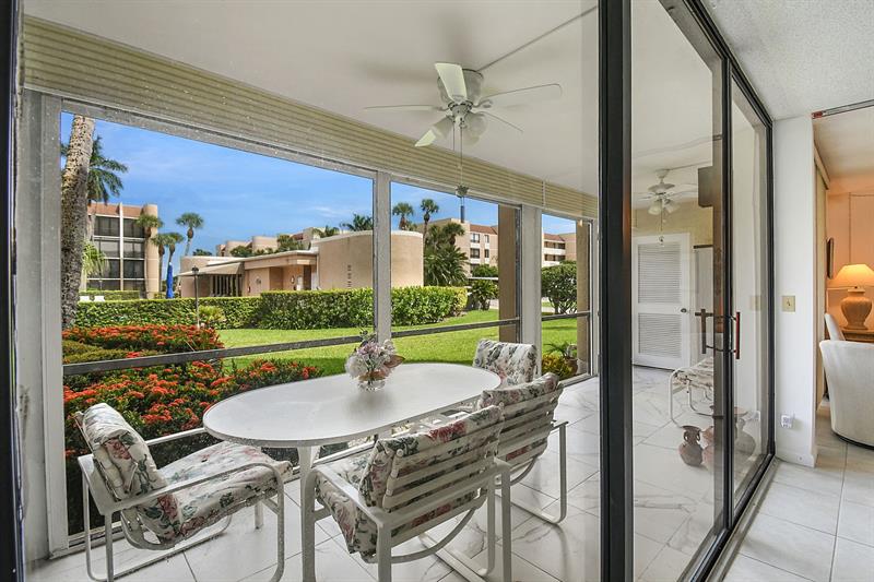 Image 7 of 32 For 3412 Causeway Blvd  103