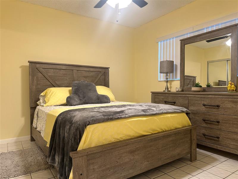 Image 11 of 17 For 1015 Country Club Dr  307
