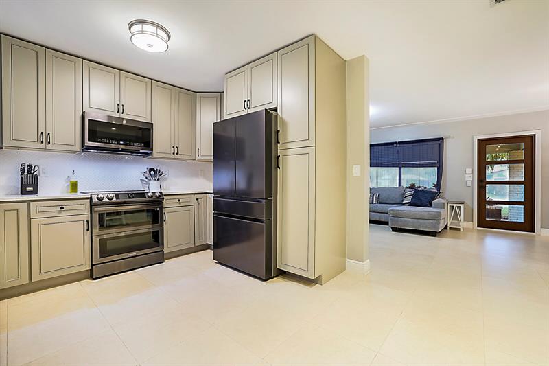 Image 3 of 23 For 1701 32nd Ct