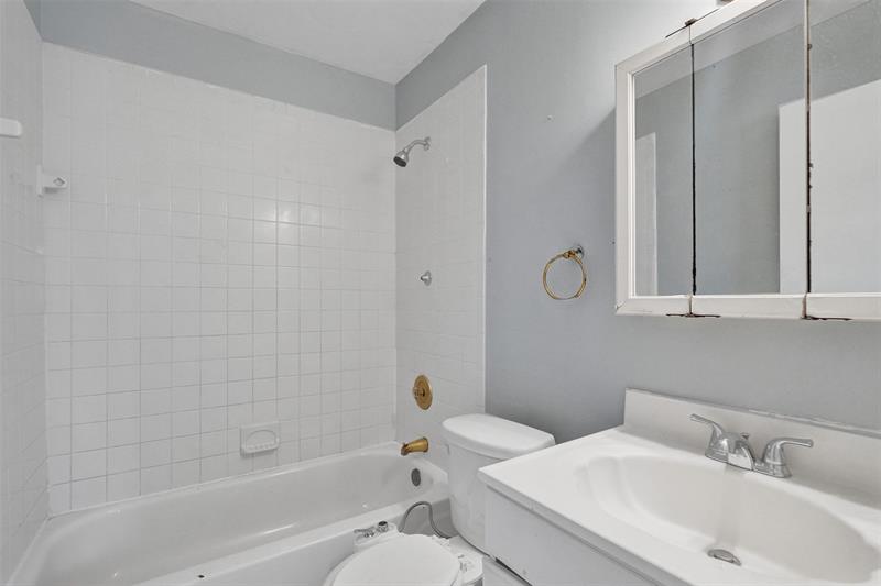 Image 17 of 28 For 521 83rd Ave