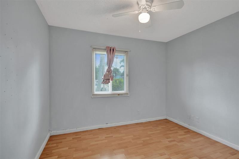 Image 9 of 28 For 521 83rd Ave