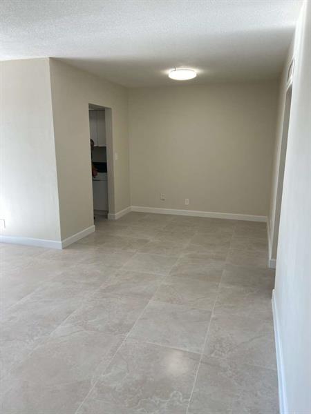 Image 4 of 12 For 6540 18th Ave  305