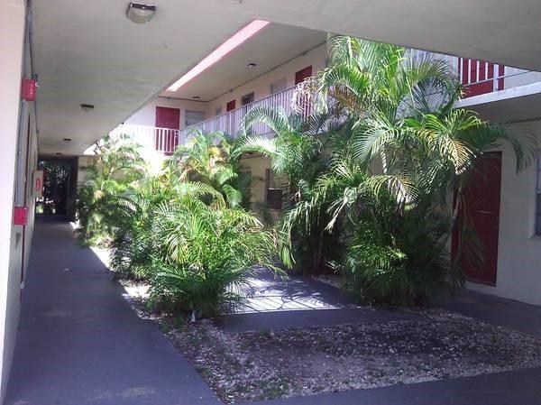 Details for 2245 Madison St, Hollywood, FL 33020