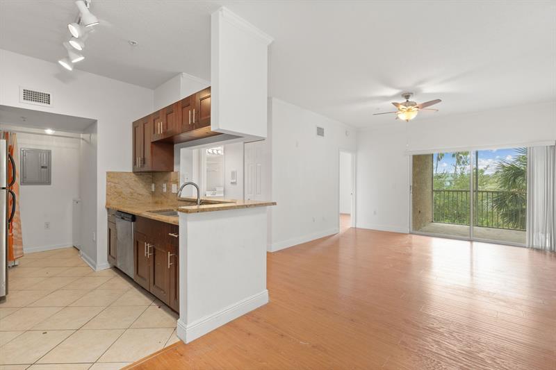 Image 4 of 20 For 11661 Atlantic Blvd  34