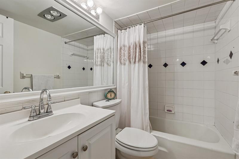 Image 14 of 42 For 251 Cypress Rd  120