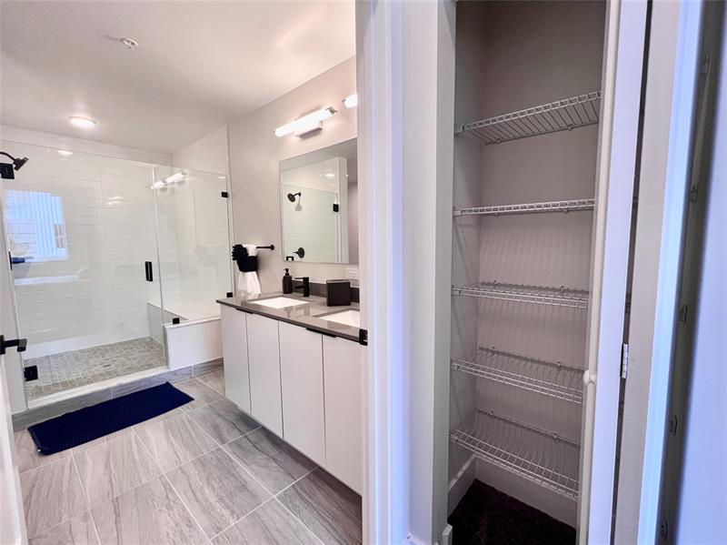 Image 10 of 42 For 120 Compass Way  230