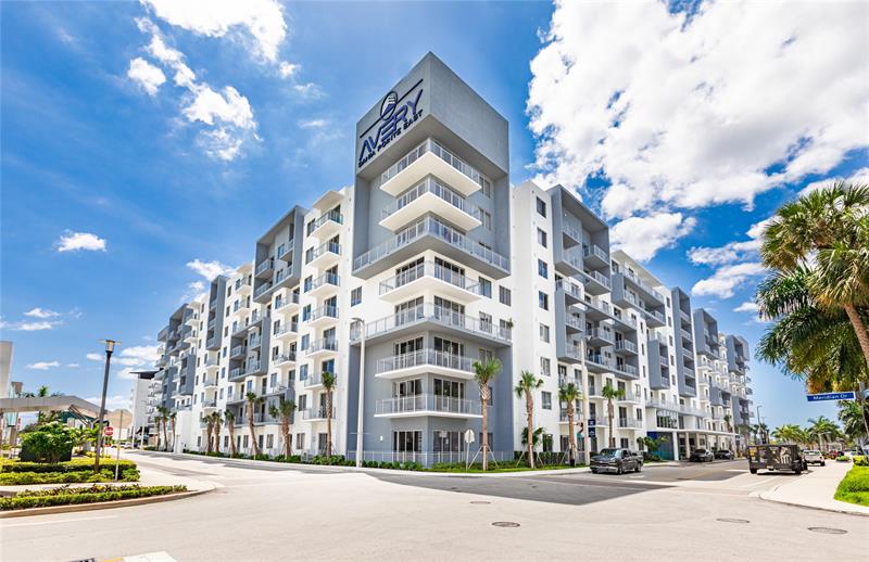 Image 17 of 42 For 120 Compass Way  230