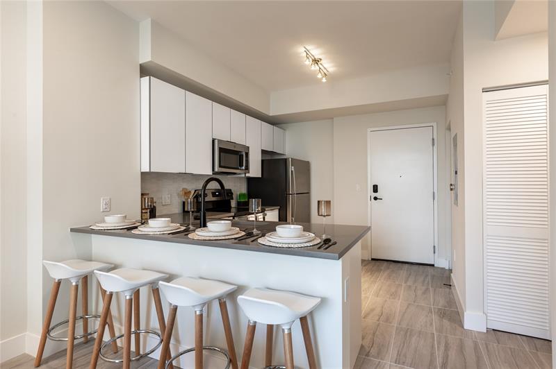 Image 7 of 42 For 120 Compass Way  230
